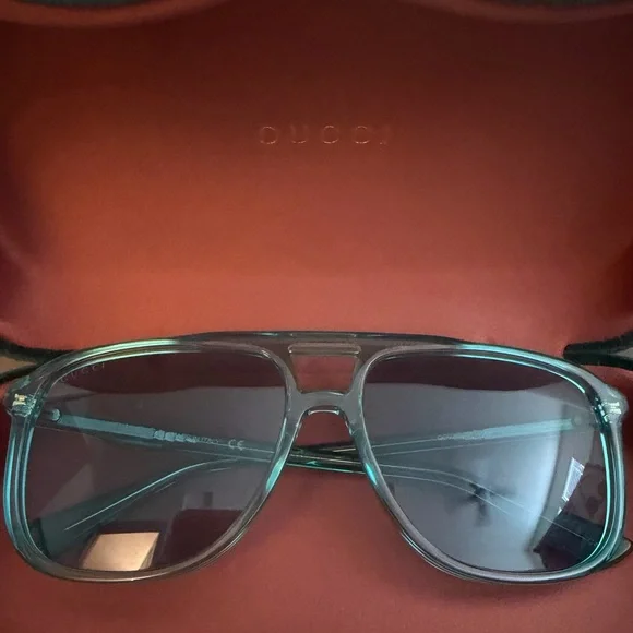 ULTRA RARE GUCCI GG0262S 003 Light Blue Sunglasses Frame Olive Green Grandpa Oversized Aviator Tinted Sunglasses with  main image 4